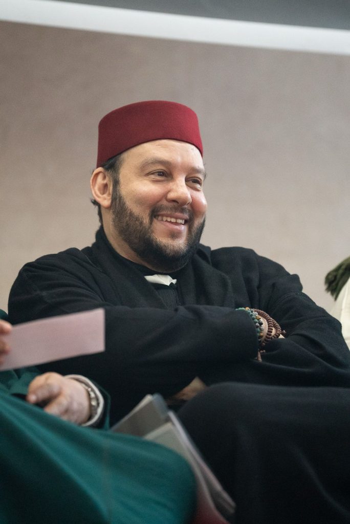 شيخ الطريقة البودشيشية بالعالم يهنئ الأمة الإسلامية بحلول شهر رمضان ويدعو إلى التآخي والتزكية الروحية